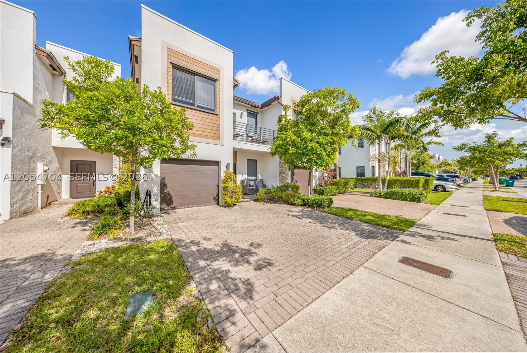 20674 NE 2nd Ct – photo 2