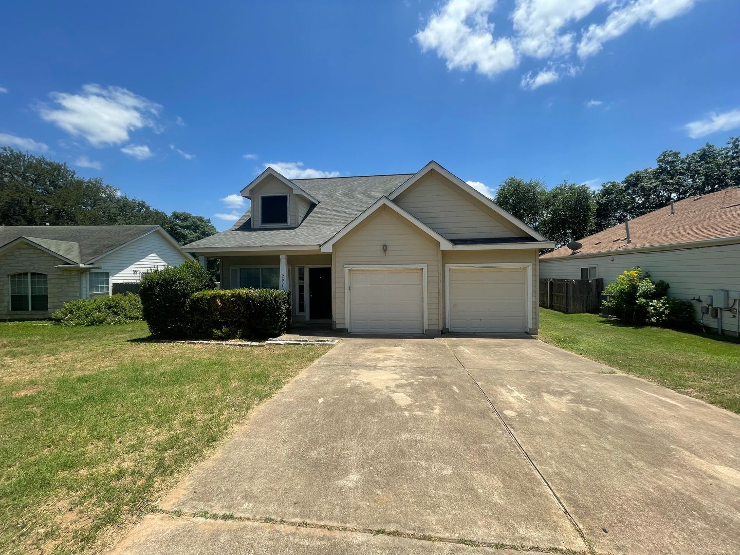 3 bed 2 bath single family home – photo 1