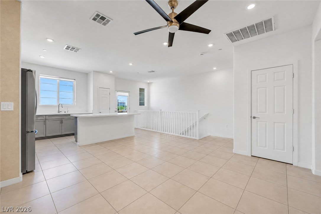 5684 Beguiling Falls Street – photo 4