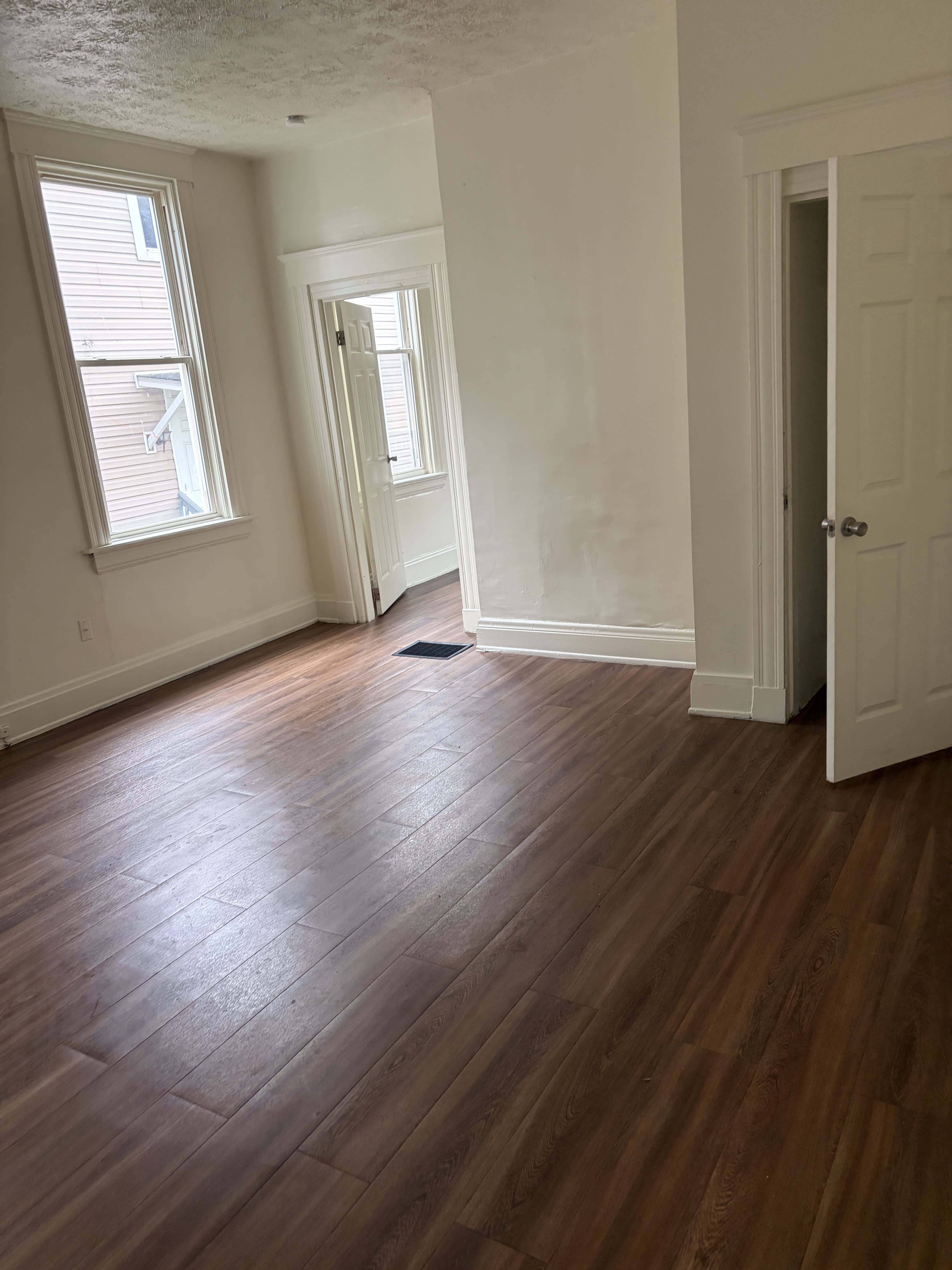 3754 Warsaw Ave – photo 5