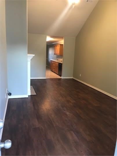 1015 Oakwood Lane – photo 2
