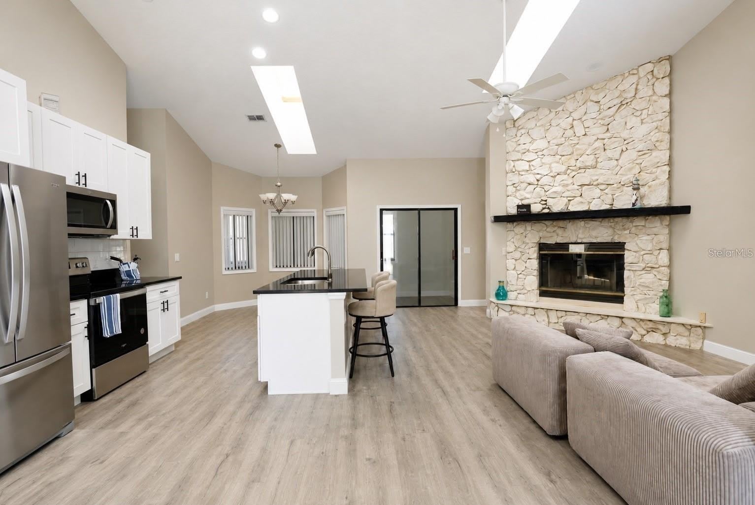 10 FALLS Place – photo 3
