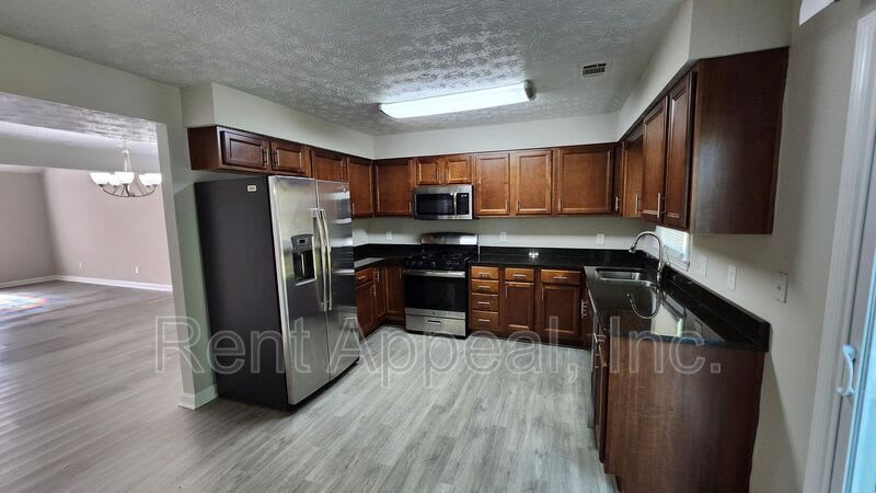 4934 Aylesbury Way – photo 2
