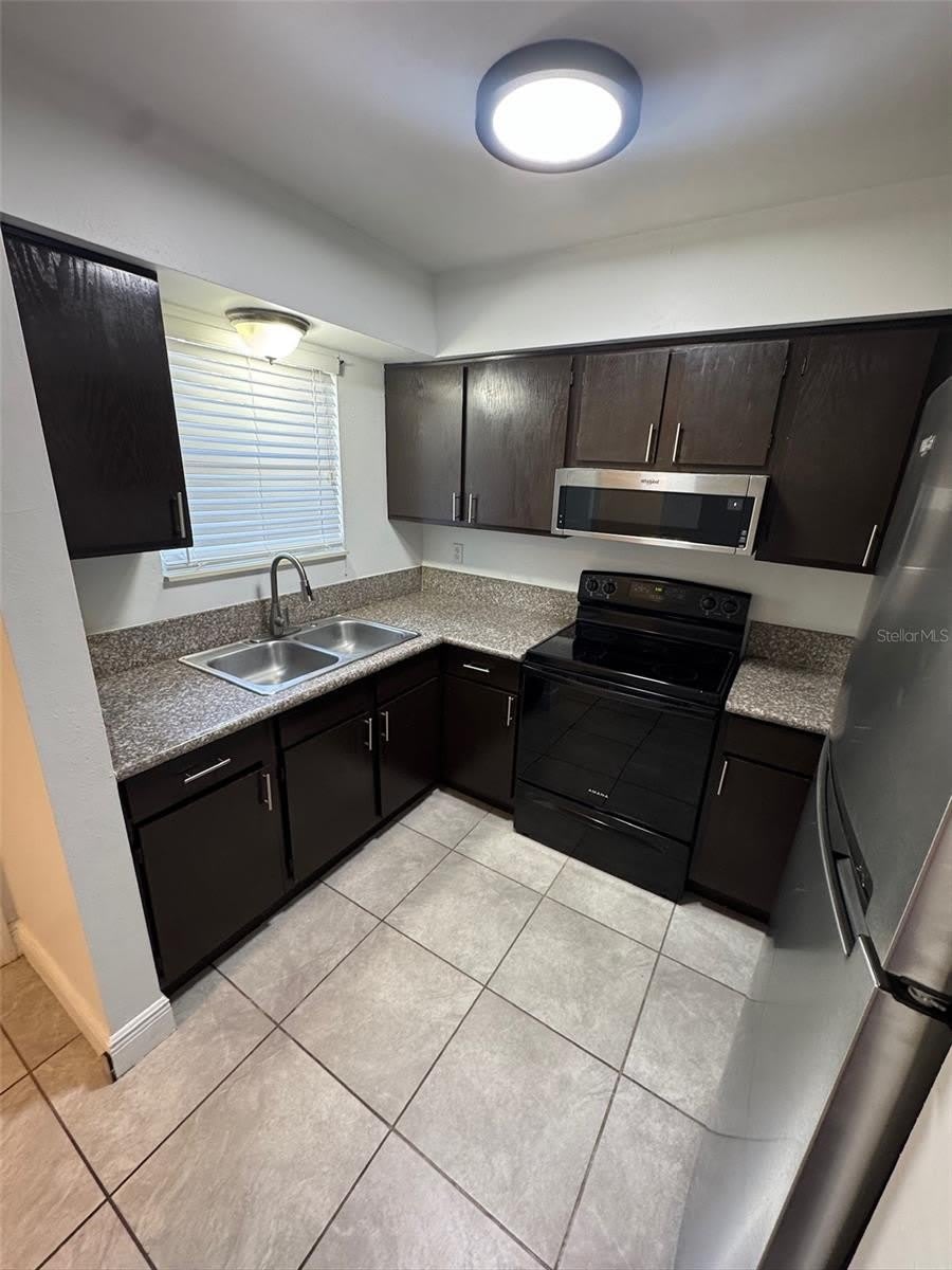 1197-1197 BENTLEY Road – photo 4