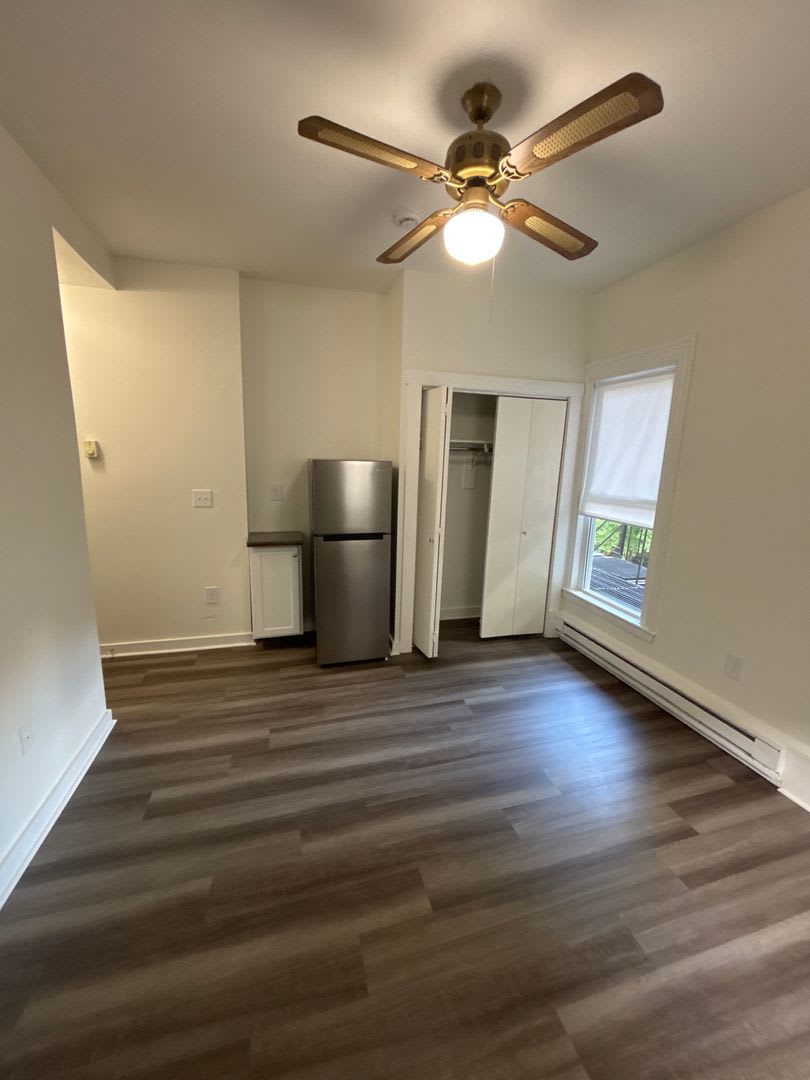 Sunny Allston Studio Near Boston Landing & Green Line – photo 2