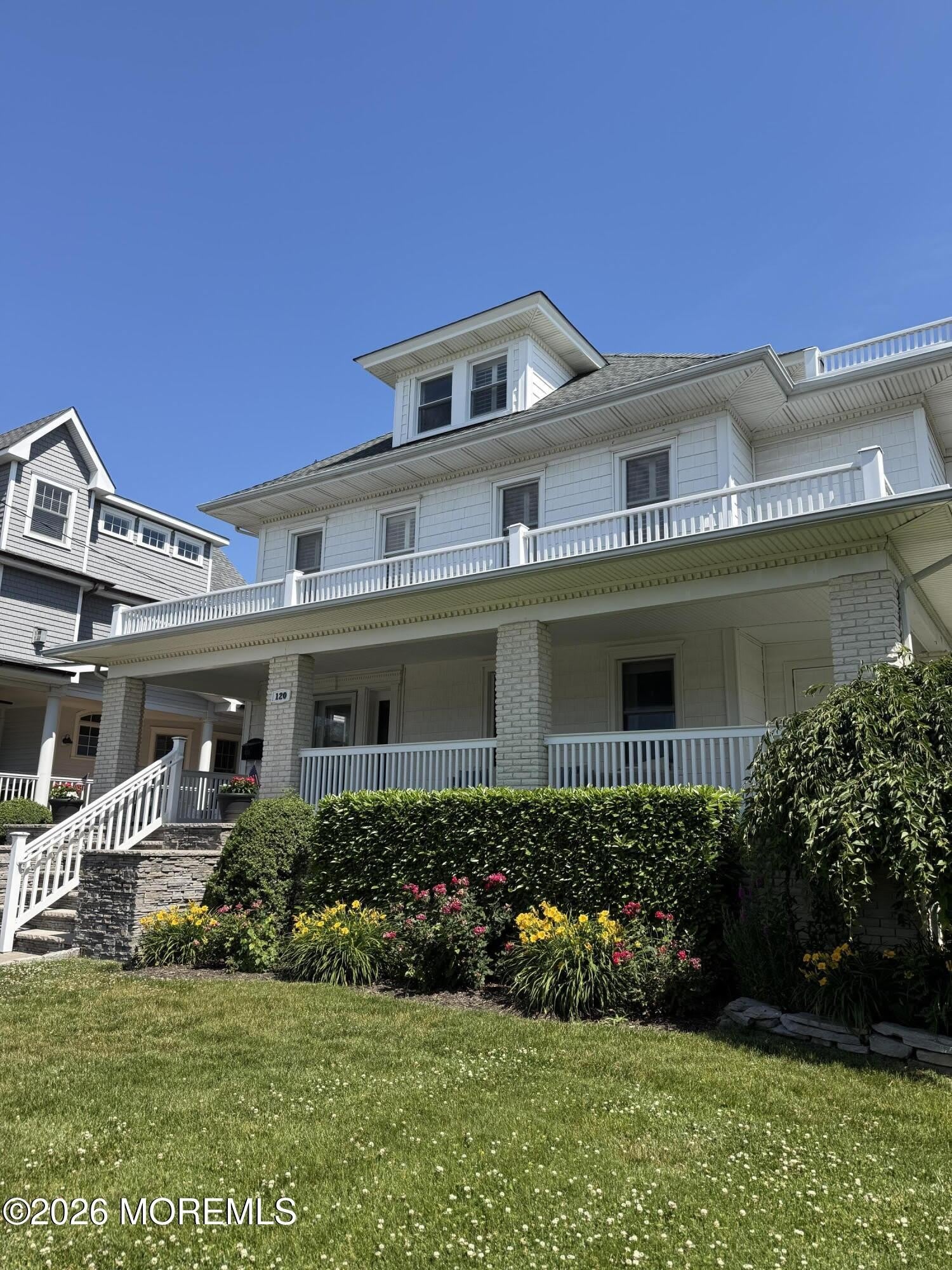 120 Garfield Avenue – photo 2