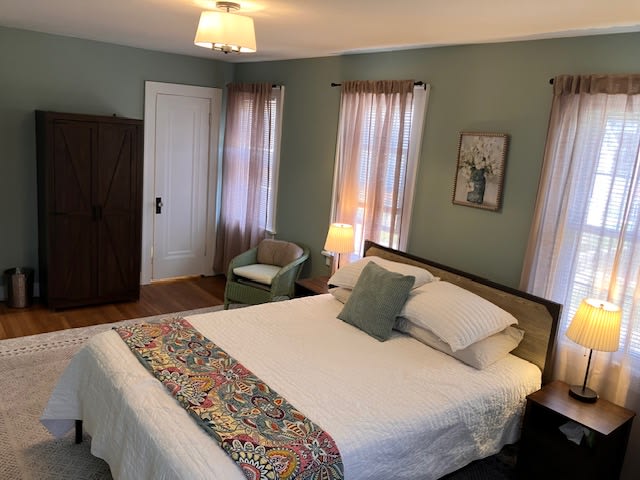 2521 Mayfield Ave. – photo 3