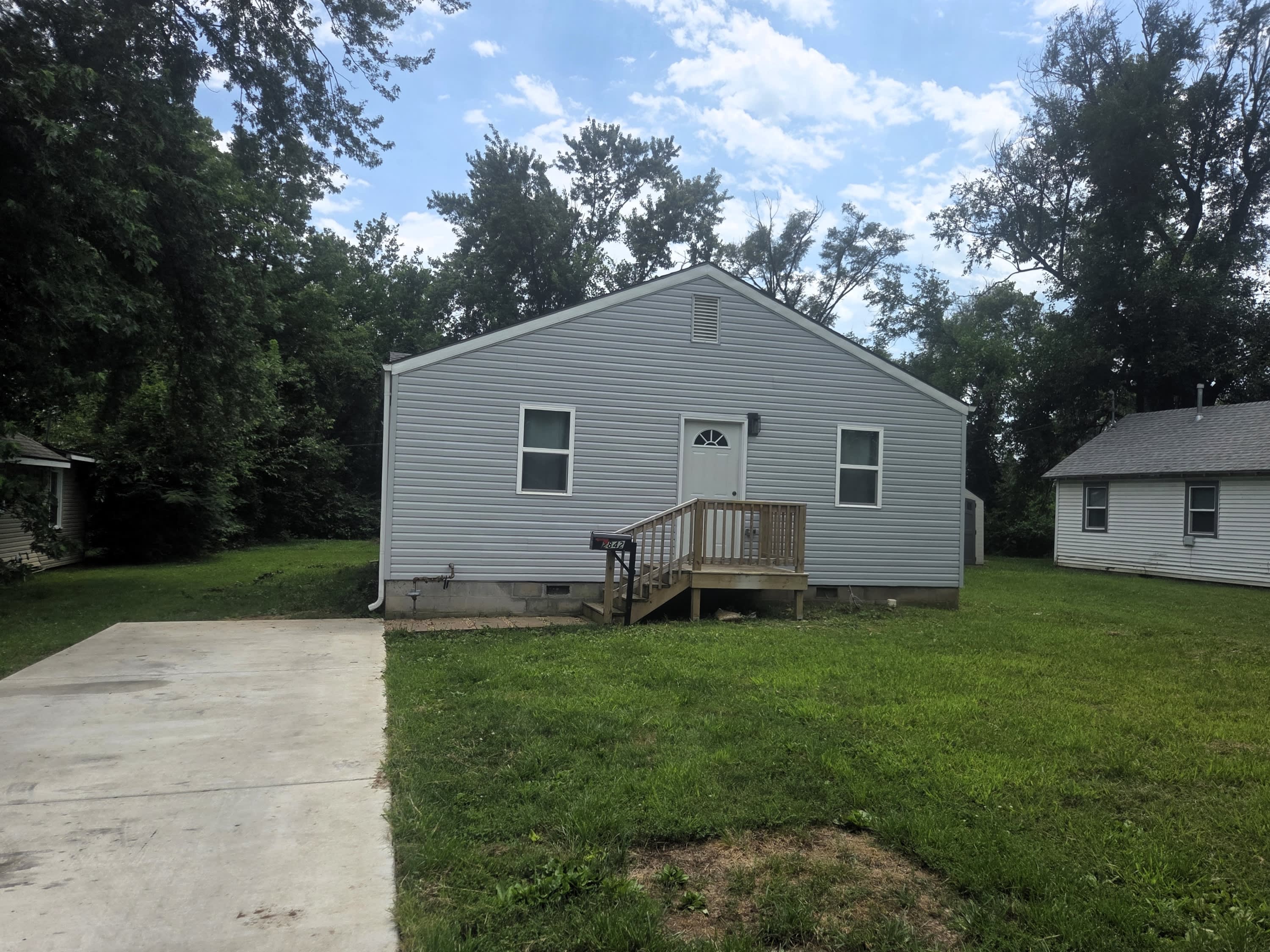 2842 West Elm Street – photo 2