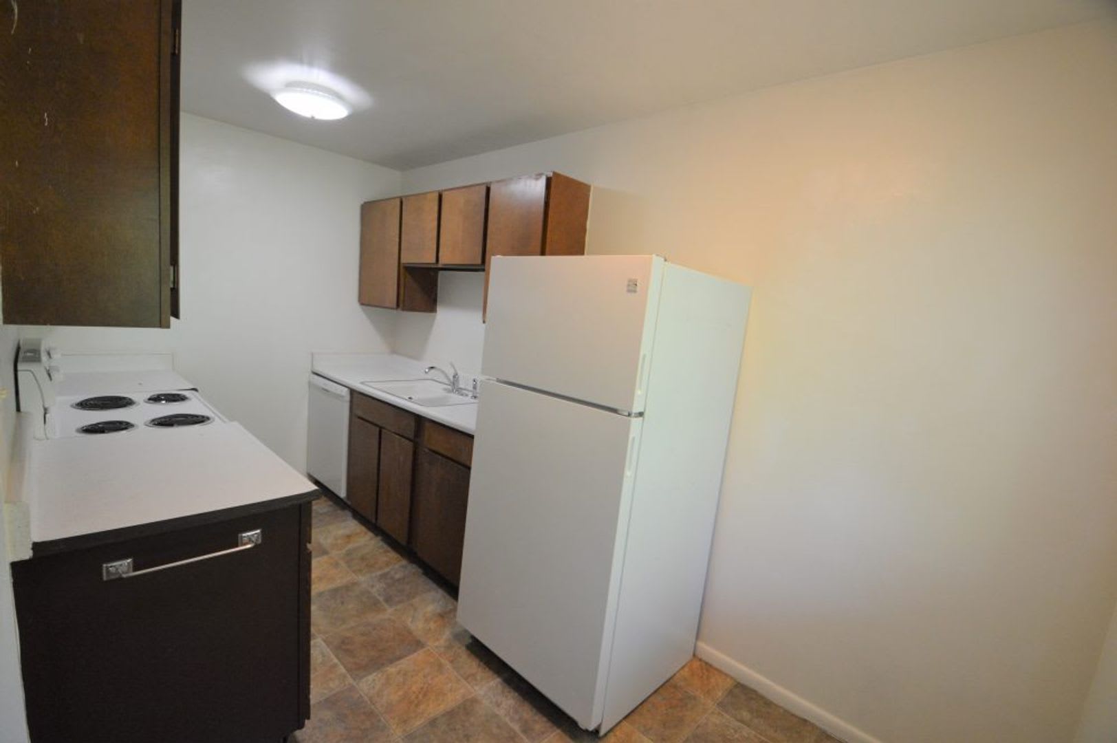 1 Bedroom Condo 3 Blocks From Cu – photo 4