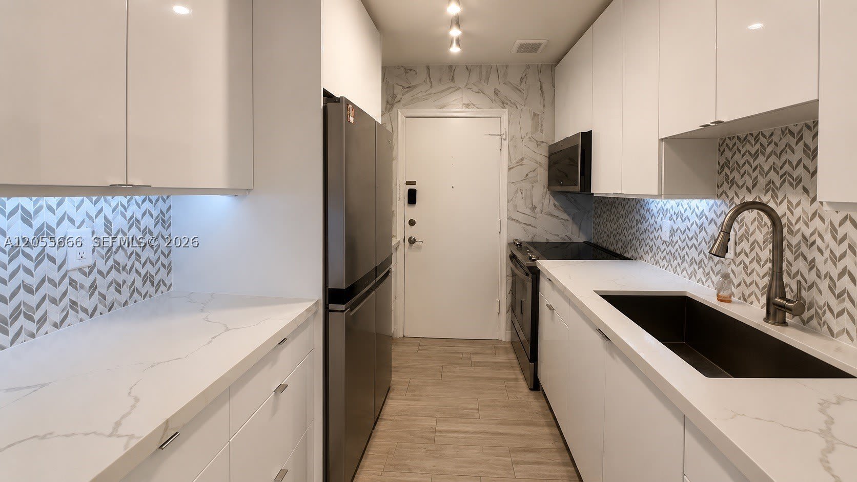 2260 Ne 67Th St – photo 2