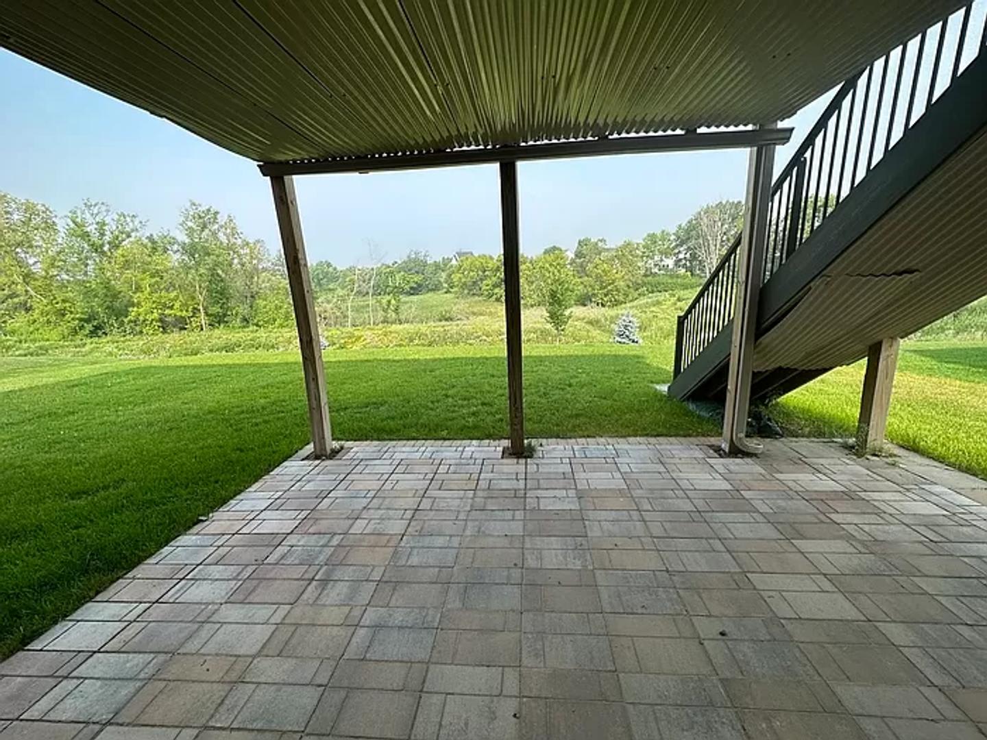 Gorgeous 5 Bedroom, 3.5 Bath Single Family Home w/Sun Deck! – photo 5