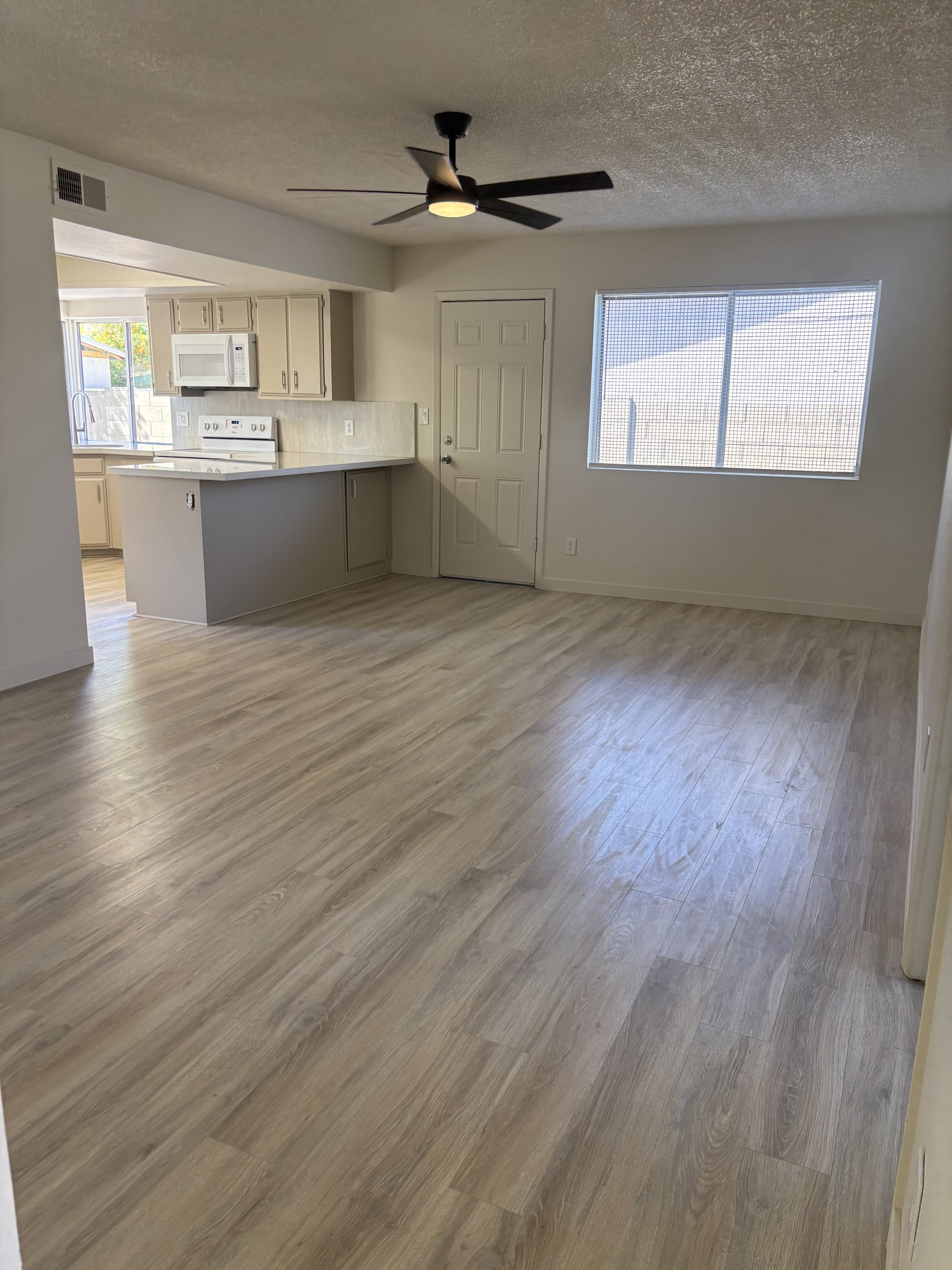 5001 W Carol Ave – photo 2