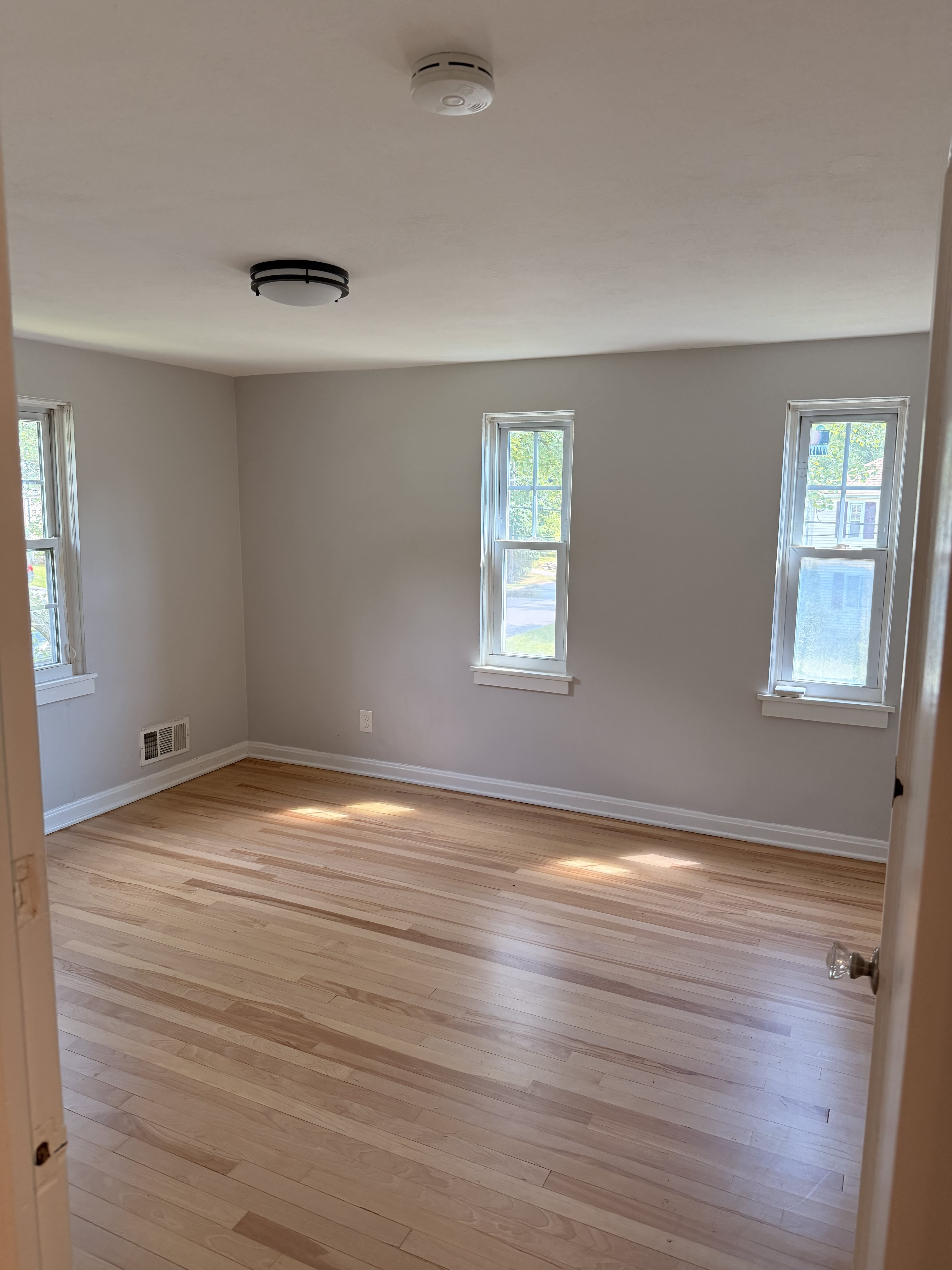 121 Highland Ave Windsor Ct 06095 – photo 1