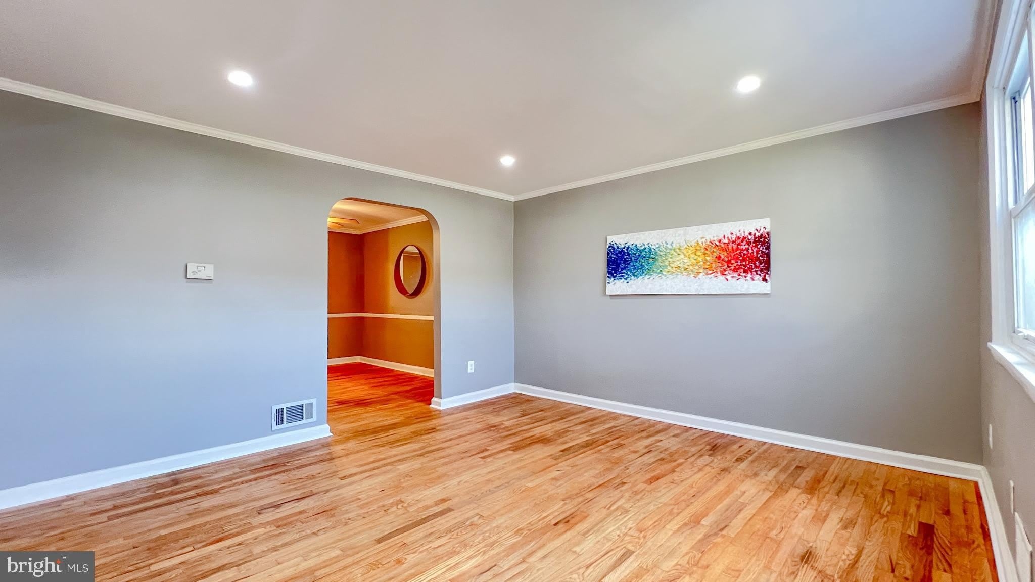 705 EASTSHIRE Drive – photo 2