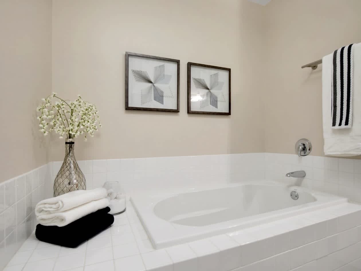 1619 Washington Ave – photo 1
