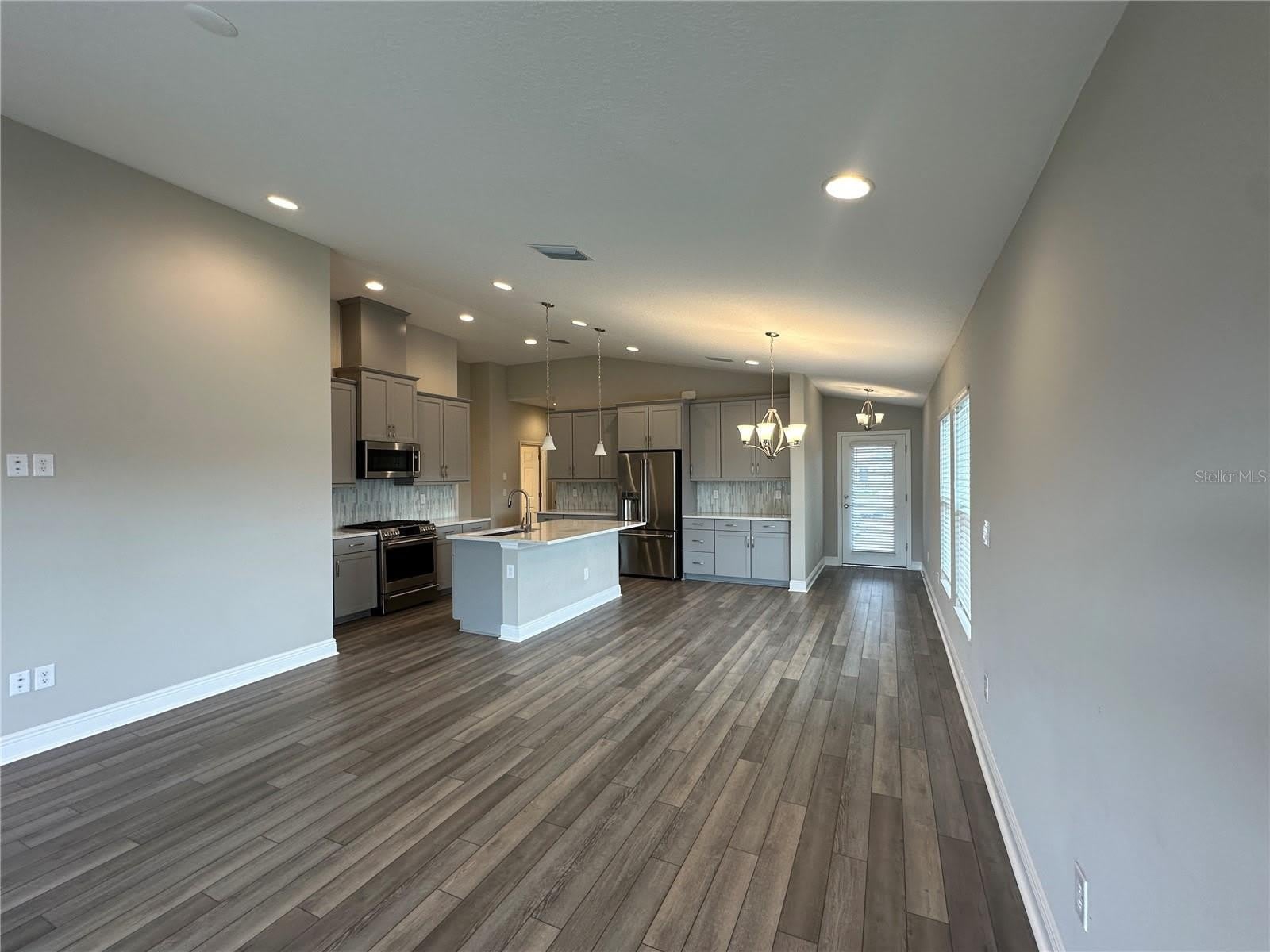 12533 OAK HILL Way – photo 5