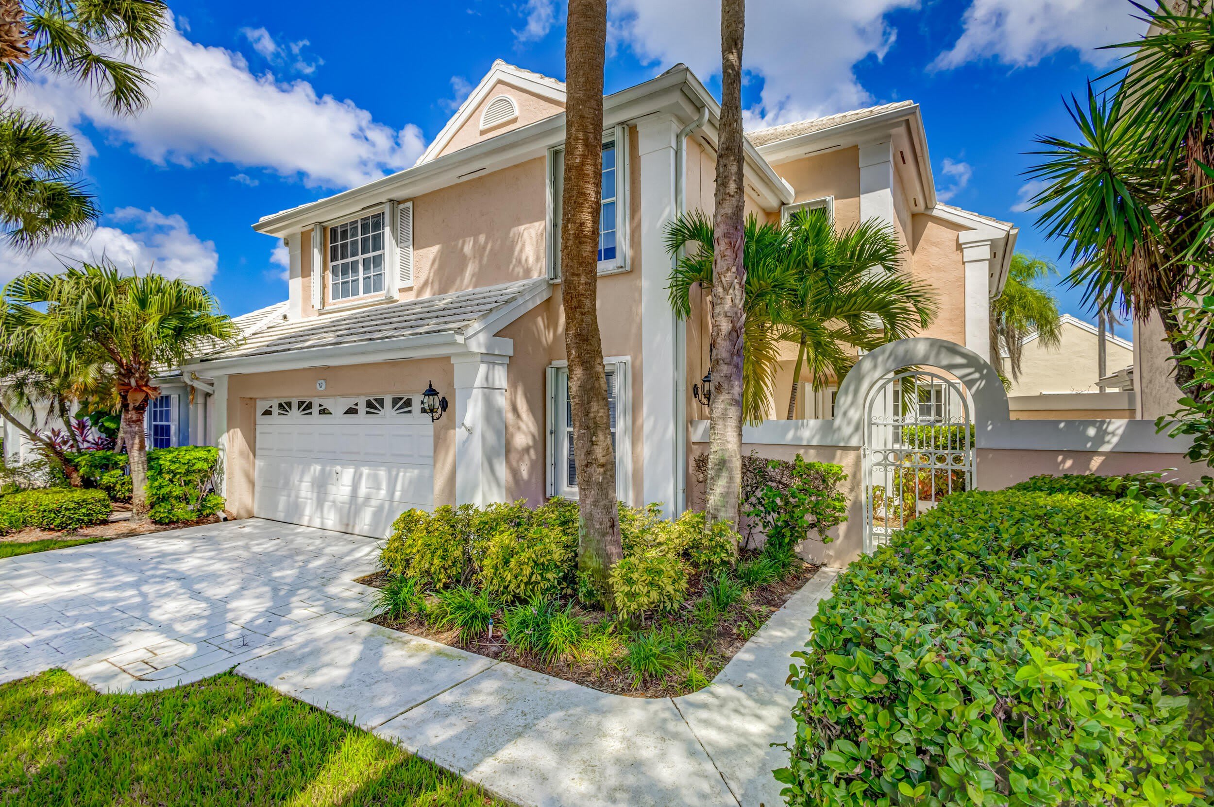 17 Selby Lane – photo 3