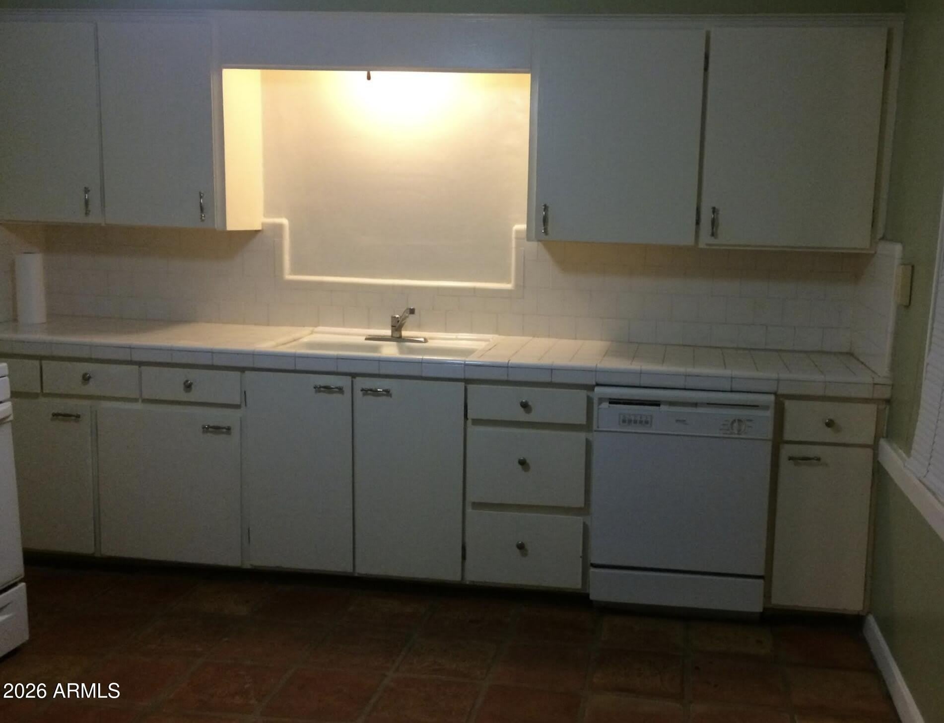 38 W THOMAS Lane – photo 1
