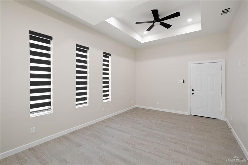5705 Notre Dame Avenue – photo 3