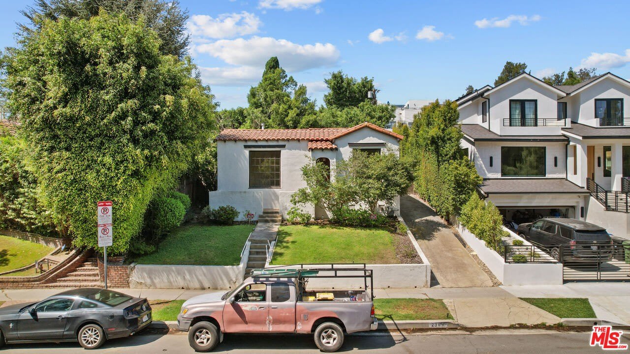 2569 Patricia Ave – photo 5