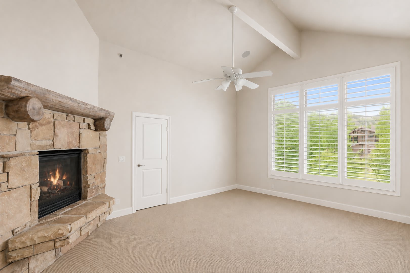 Luxury Townhome at The Cove at Eagle Mountain in Park Meadows – photo 5