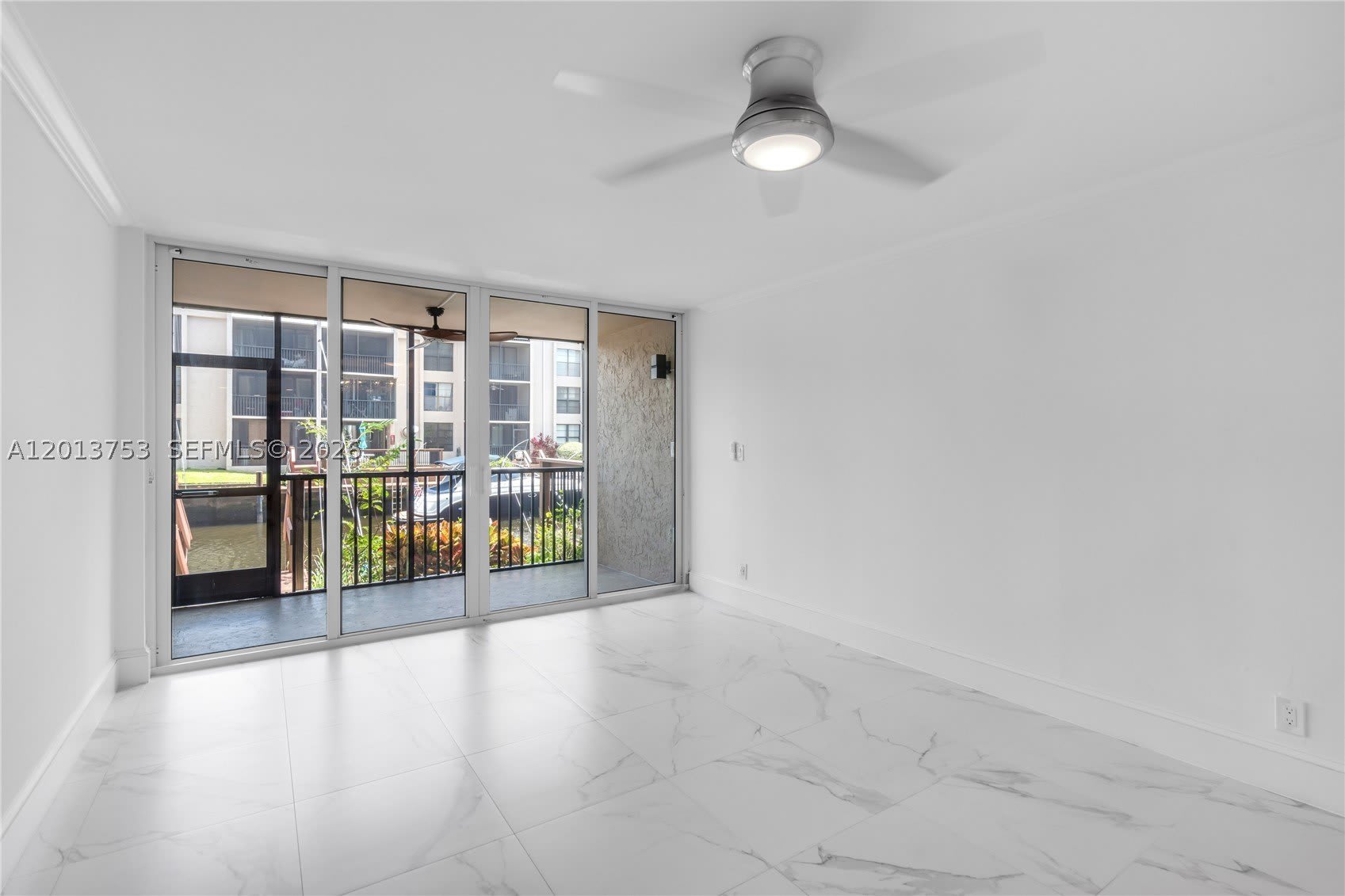 12 Royal Palm Way – photo 5
