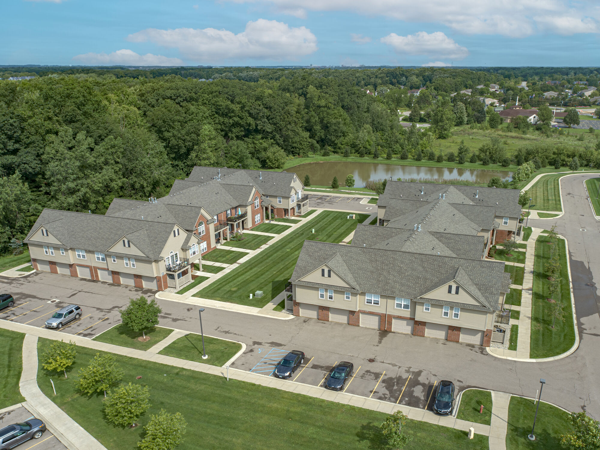 The Lake Shore Apartments – photo 4