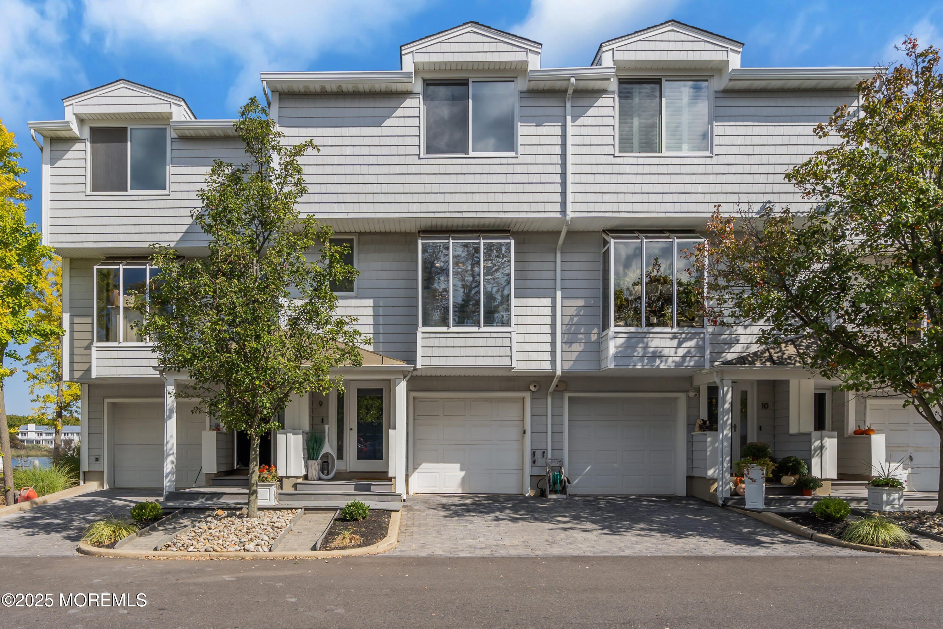 165 Riddle Avenue – photo 3