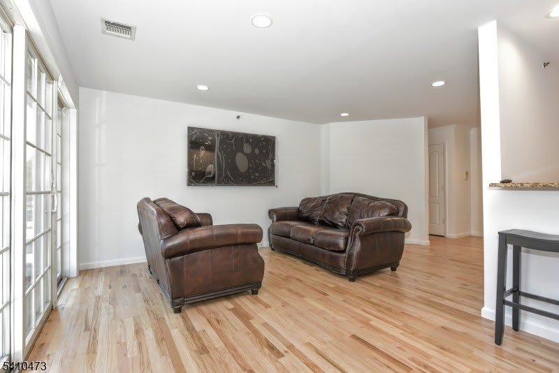203 Central Park Pl – photo 5