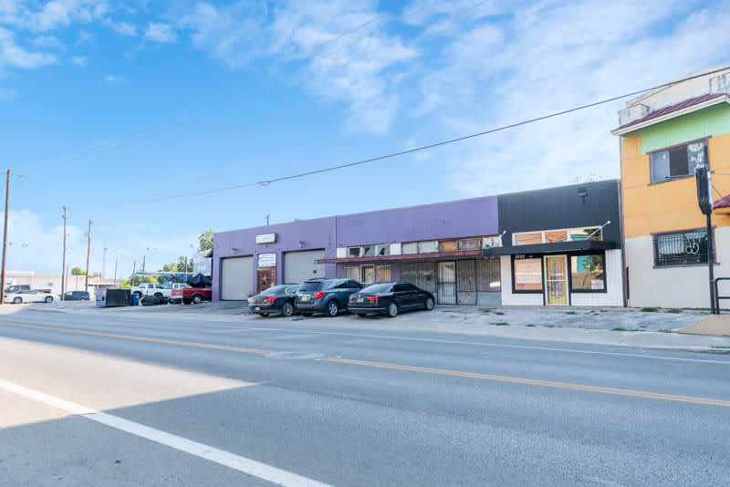 2505 South Presa Street – photo 3