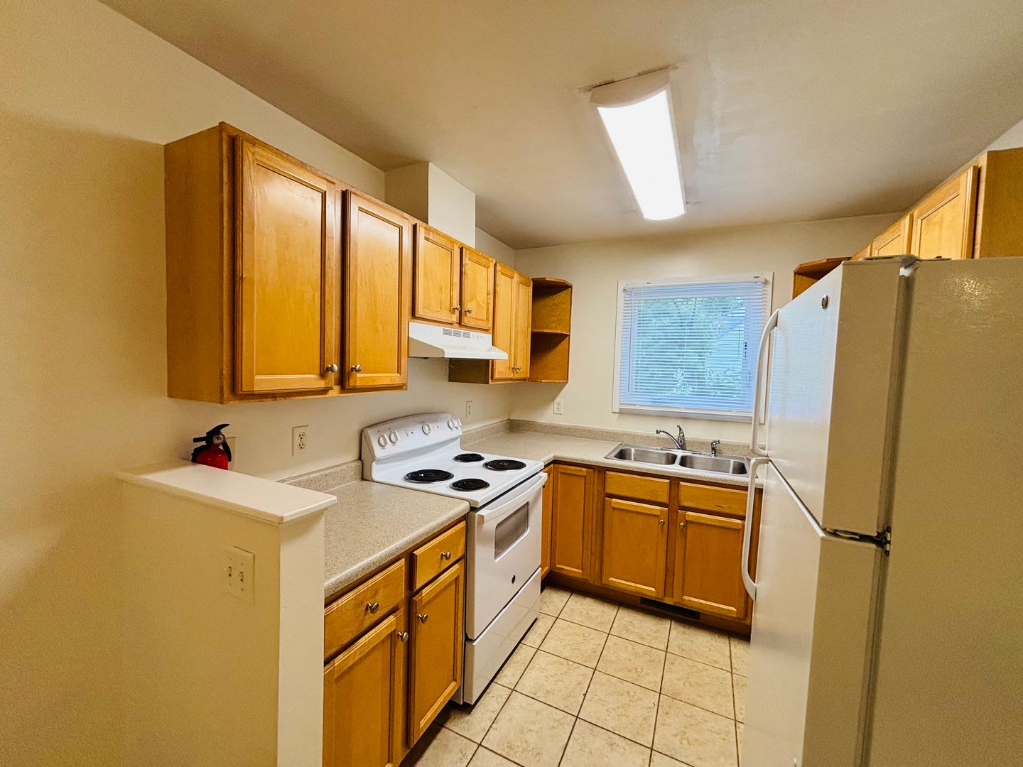 3 Bedroom, 2.5 Bath Duplex – photo 4