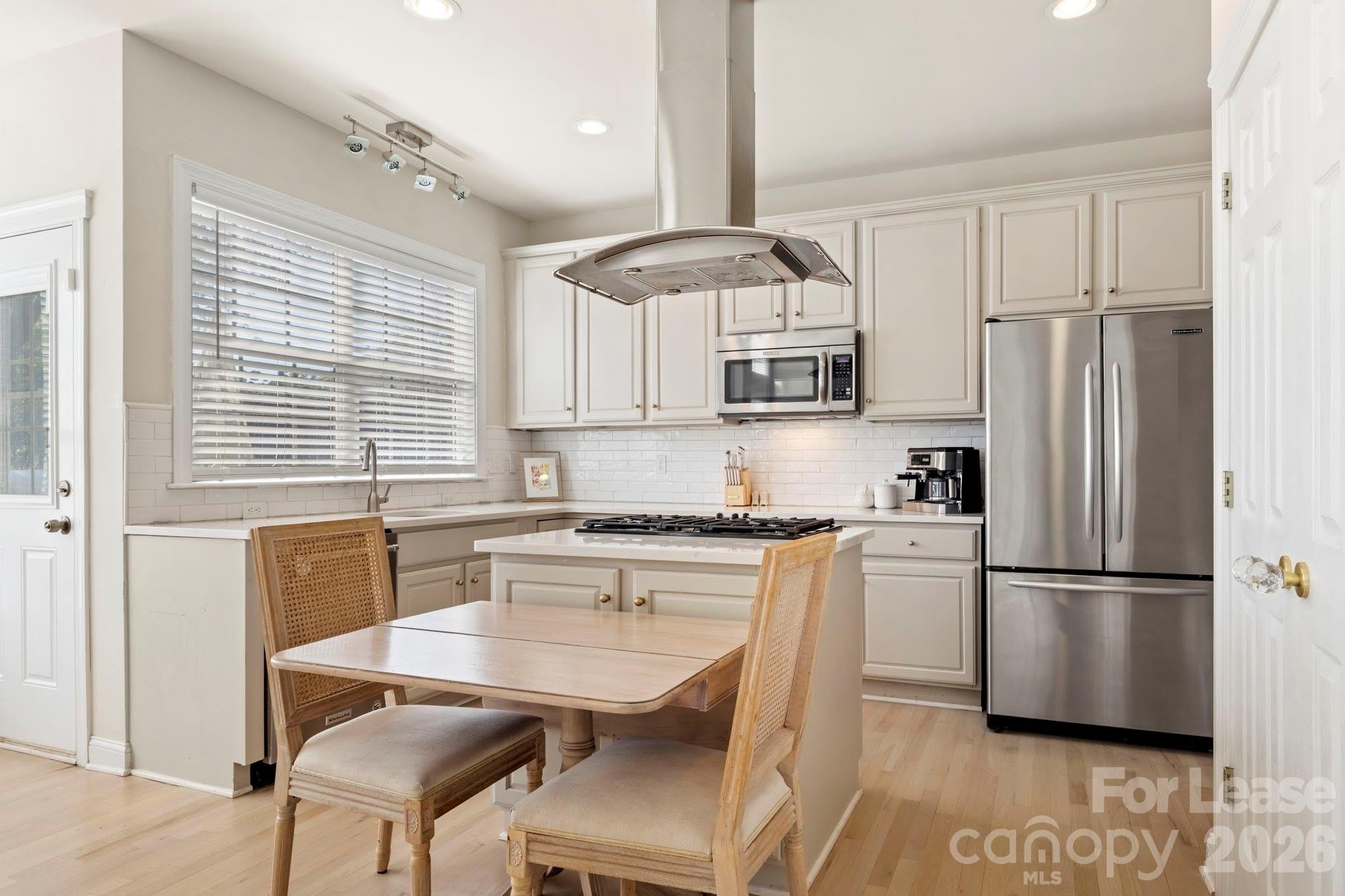 4442 Huntscroft Lane – photo 5