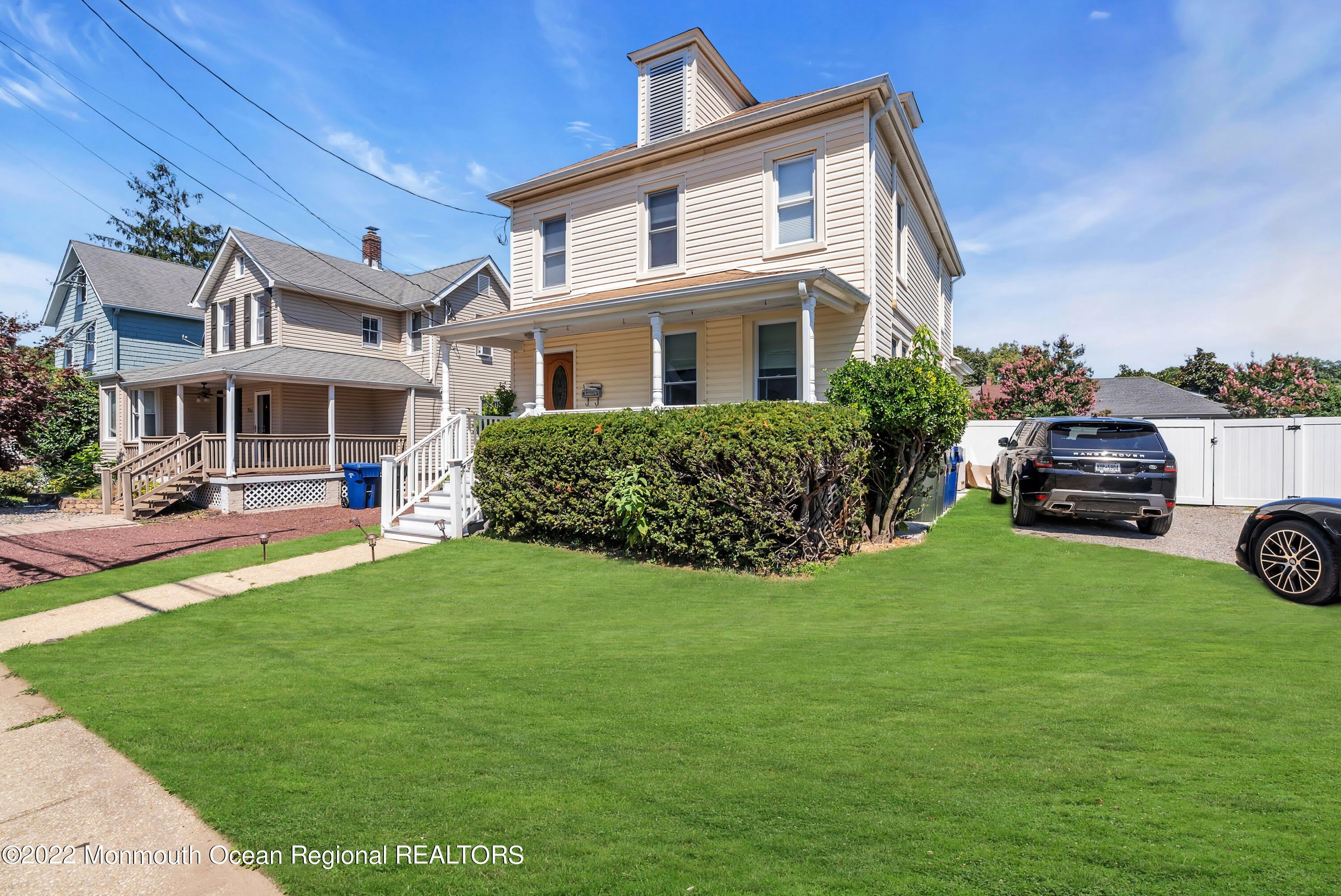 325 Roosevelt Avenue – photo 2