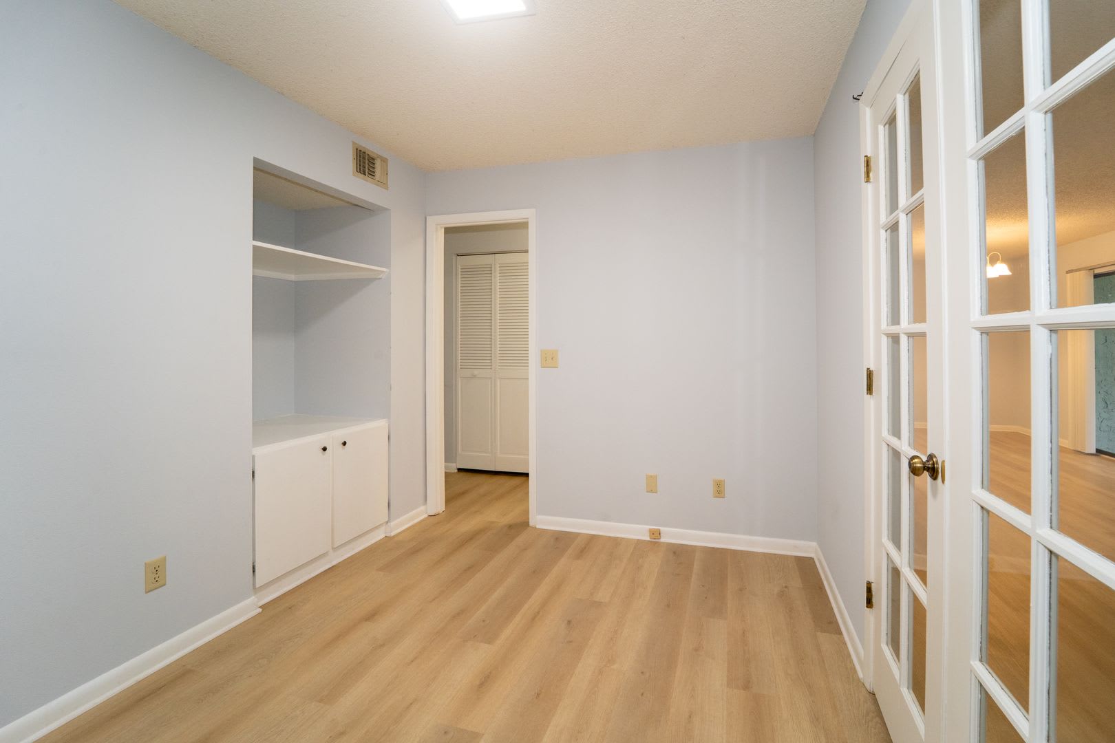 2/2 1st Floor Apartment – photo 4