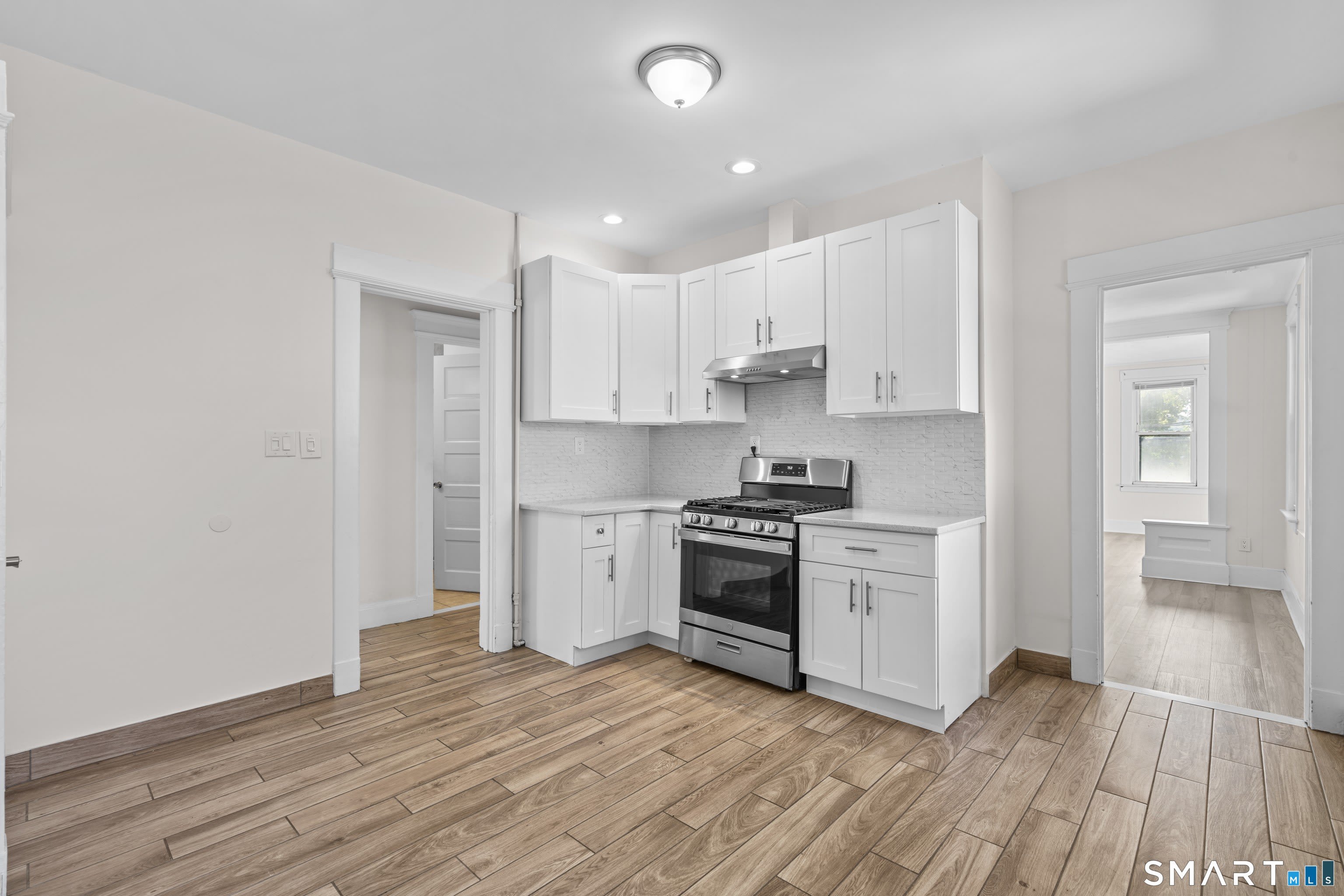 214 Hemingway Avenue – photo 2