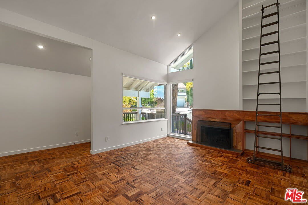 10311 Clusterberry Ct – photo 4