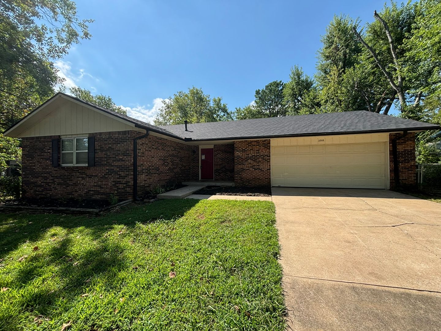 WORK IN PROGRESS: Spacious 3 Bedroom Home in Prime East Fayetteville Location! – photo 3