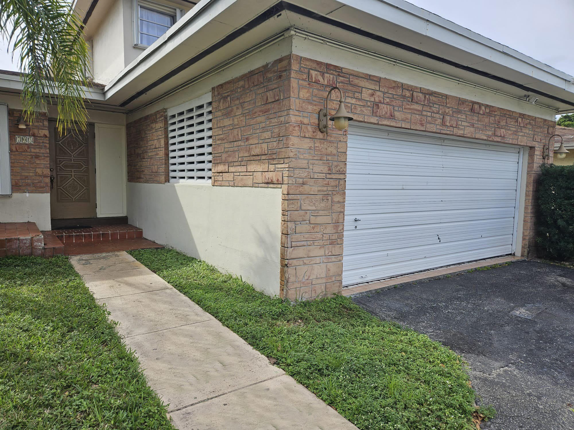 703 NW 6th Street – photo 2