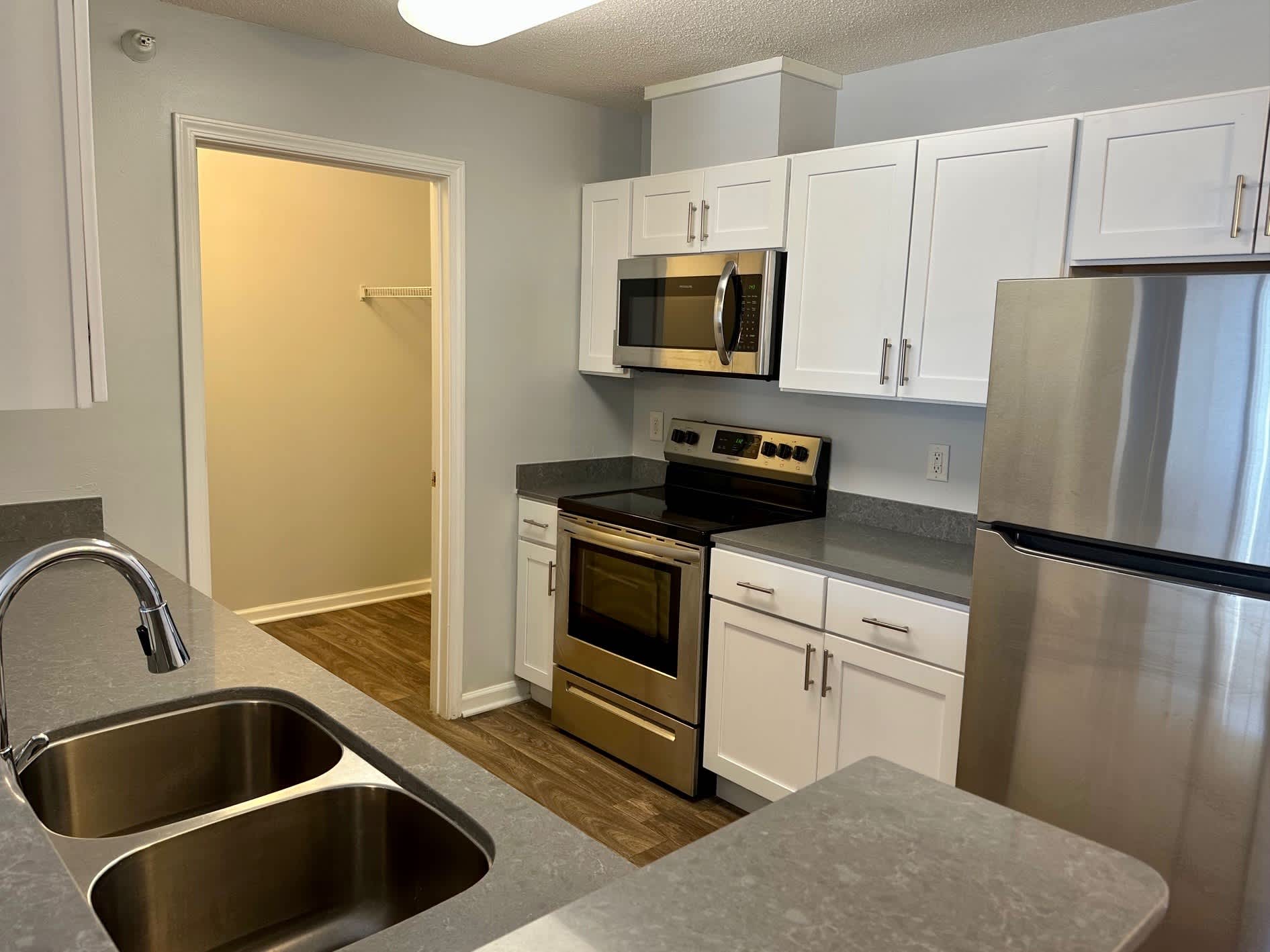 Charleston Place – photo 2