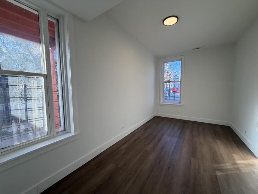 1456 N Kedzie – photo 2