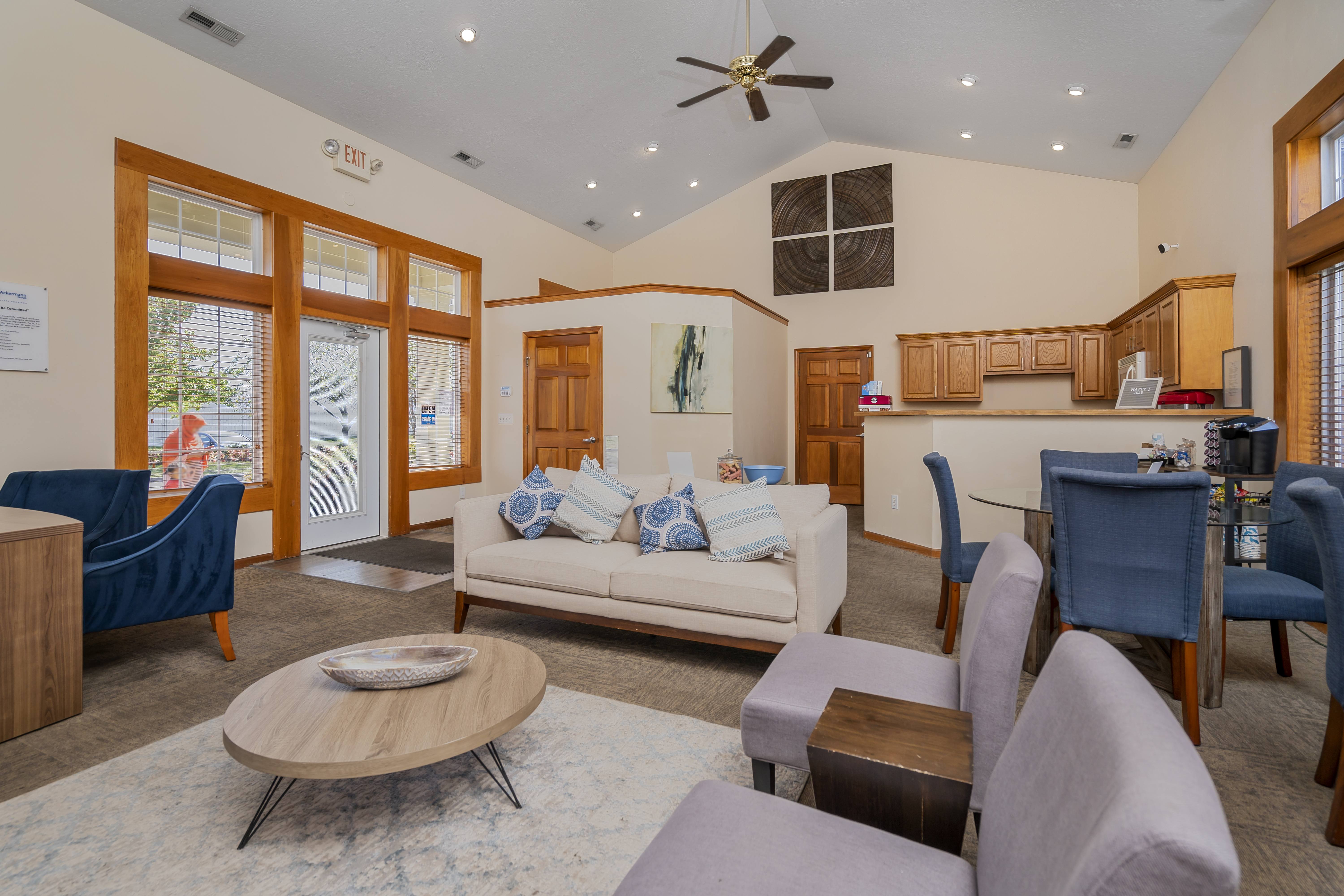 Breckenridge Apartments – photo 4