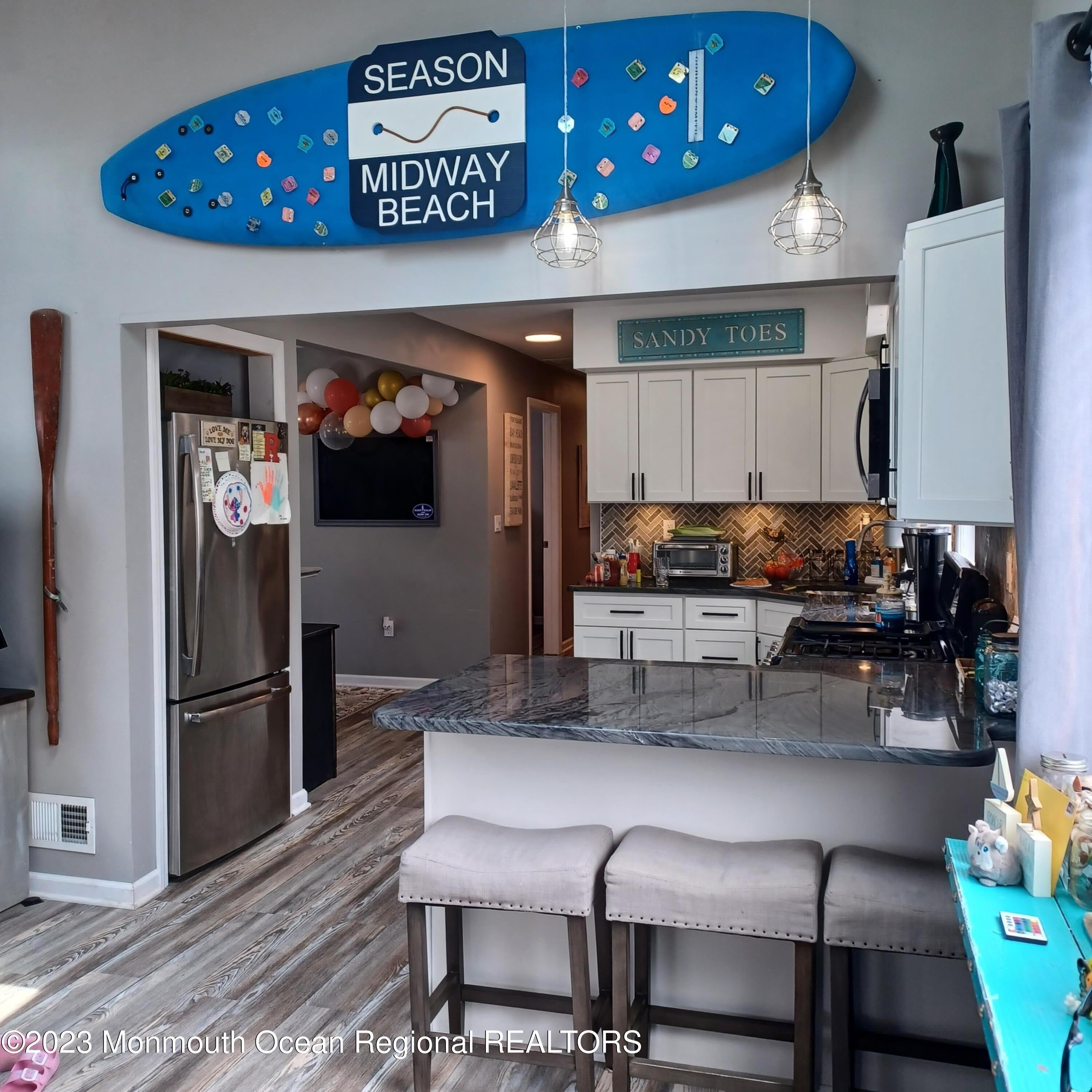 2100 S Bayview Avenue – photo 2