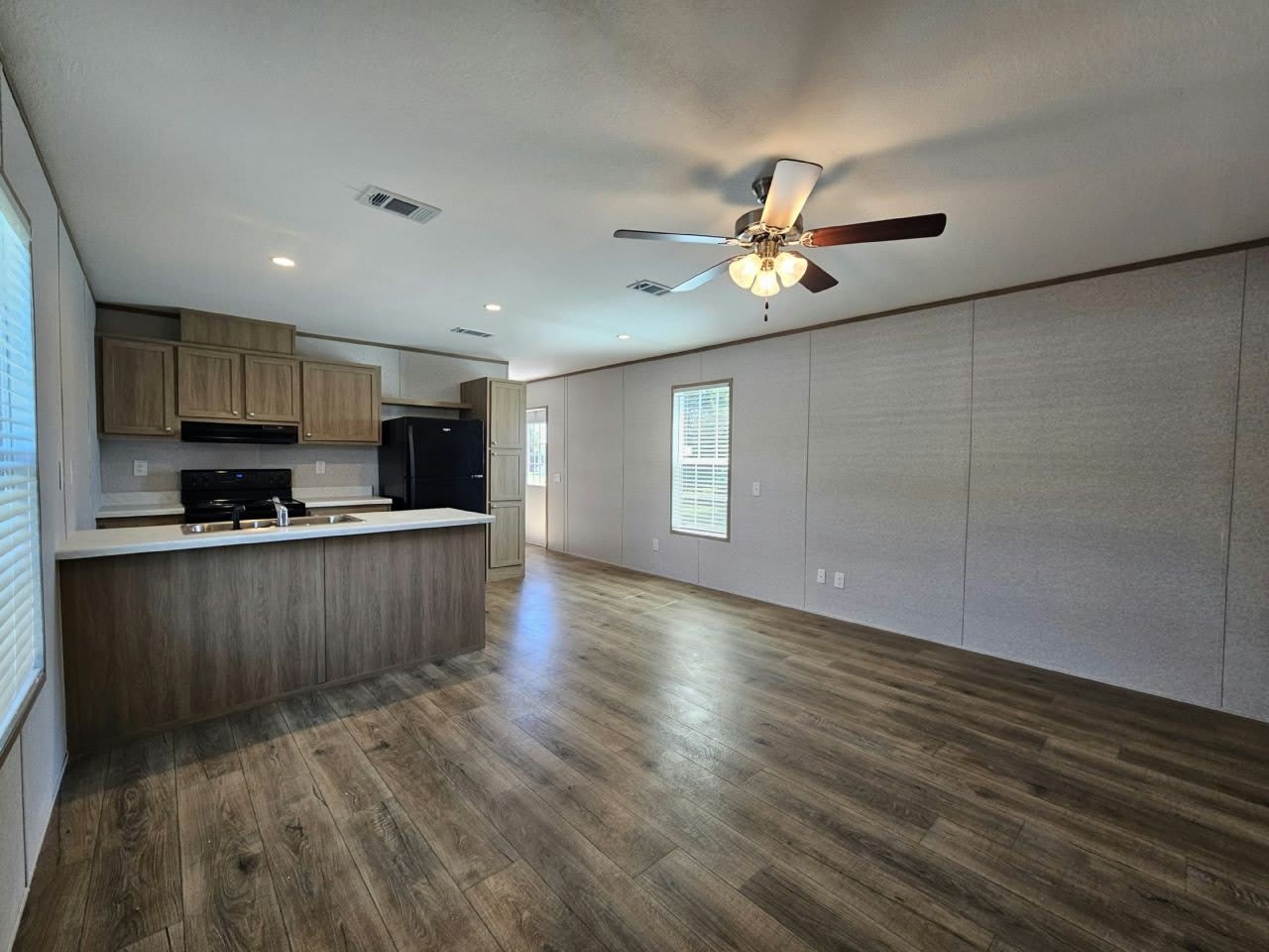 491 Suwanee Drive – photo 2