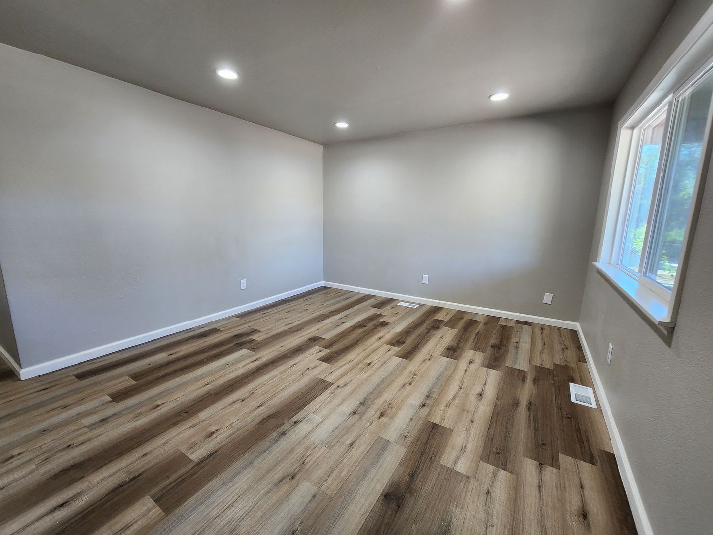 Duplex Located near Fort Carson!! – photo 5