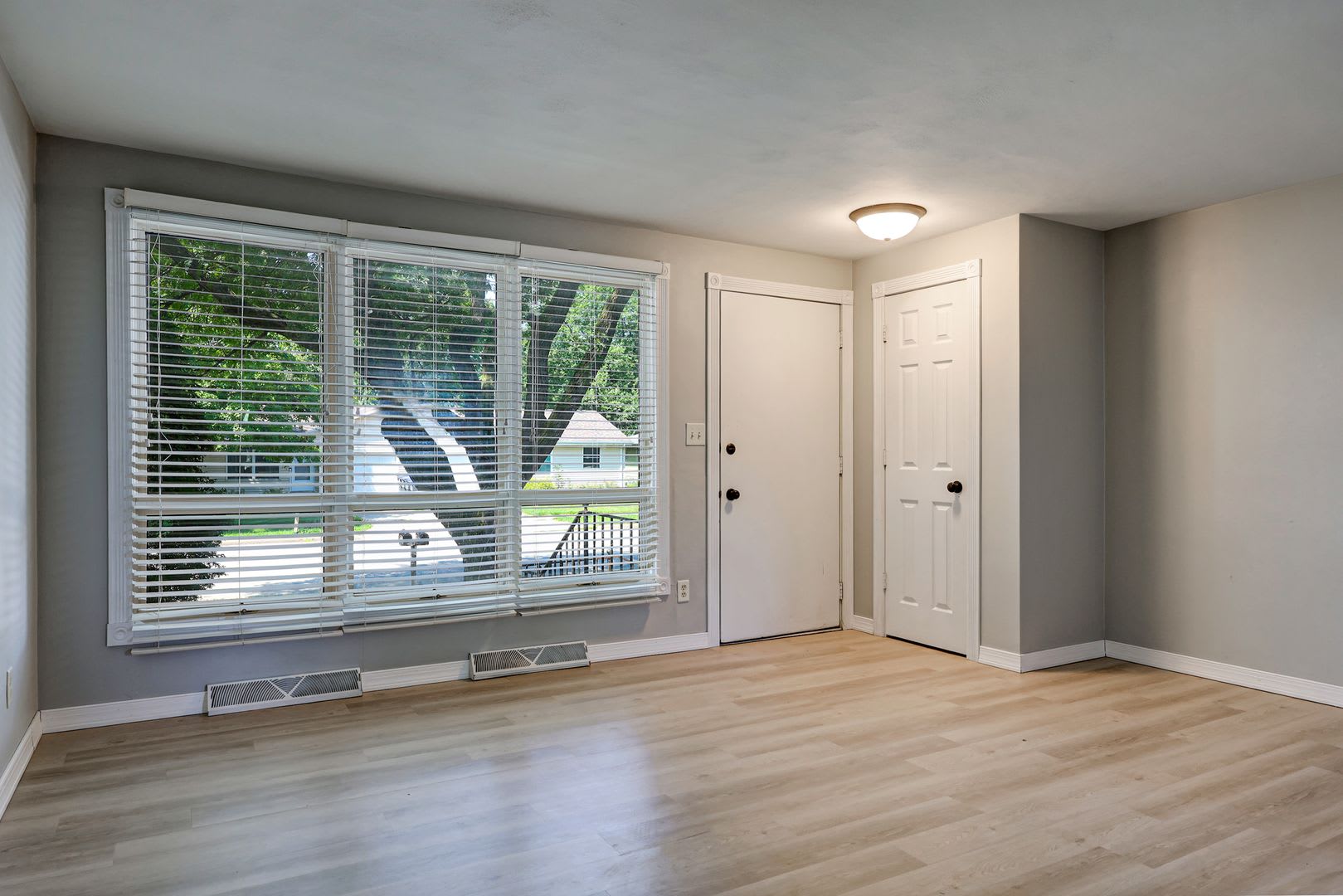 Nice 2 Bedroom Duplex – photo 5