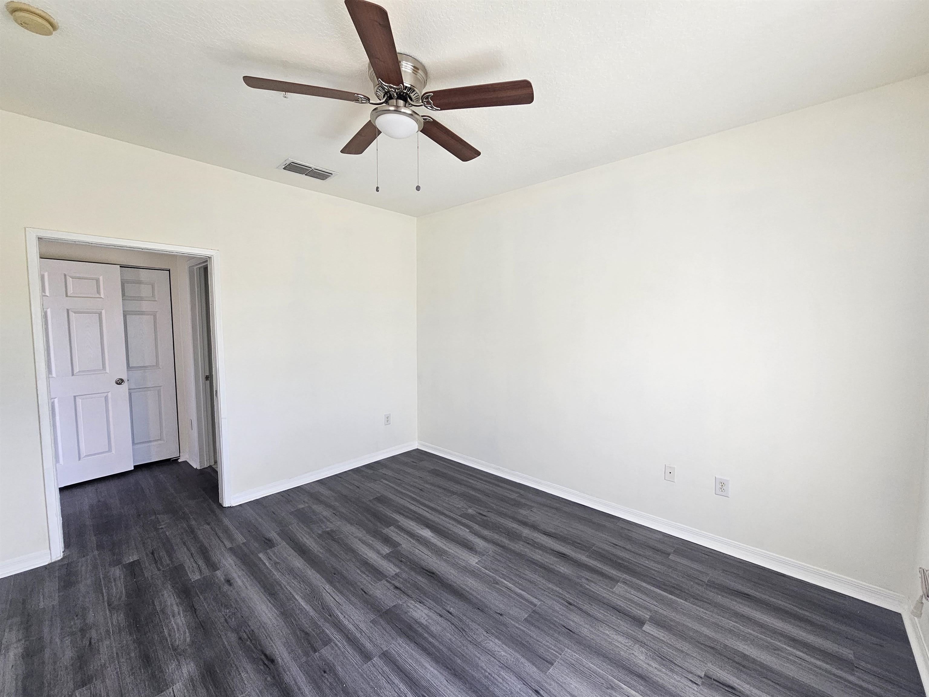 560 Florida Club Blvd #312 – photo 5