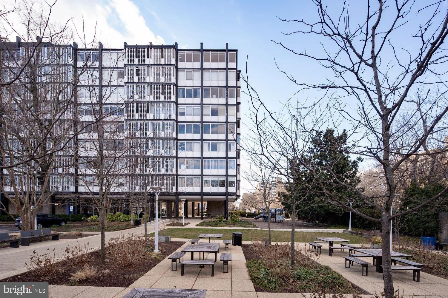 1311 DELAWARE Avenue SW – photo 1