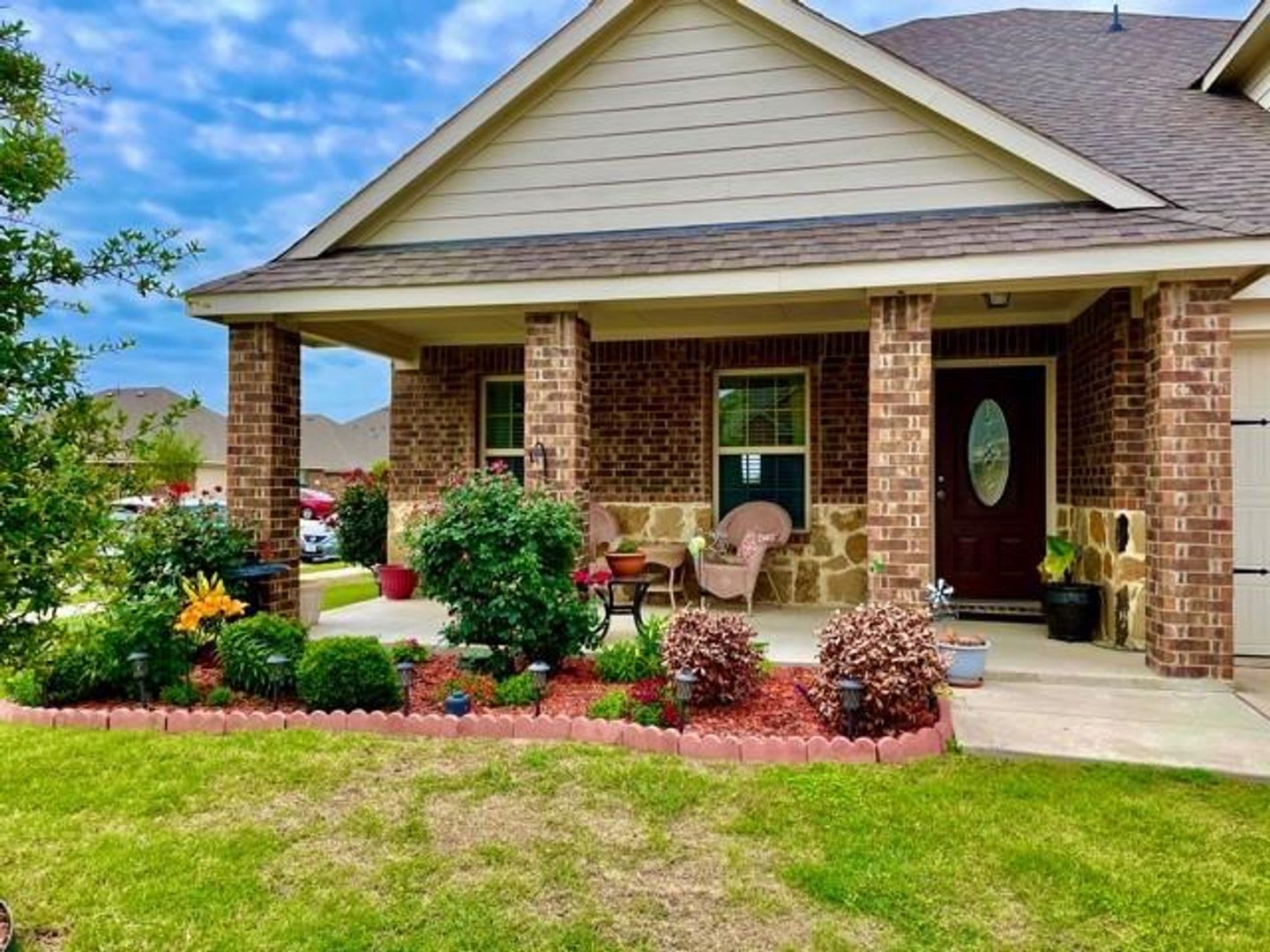 Elegant Four Bedroom Corner Lot Home With Hardwood Floors Modern Kitchen Master Suite And Community Amenities Near Hwy I 20 – photo 1