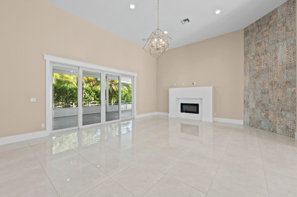 15503 Temple Boulevard – photo 5