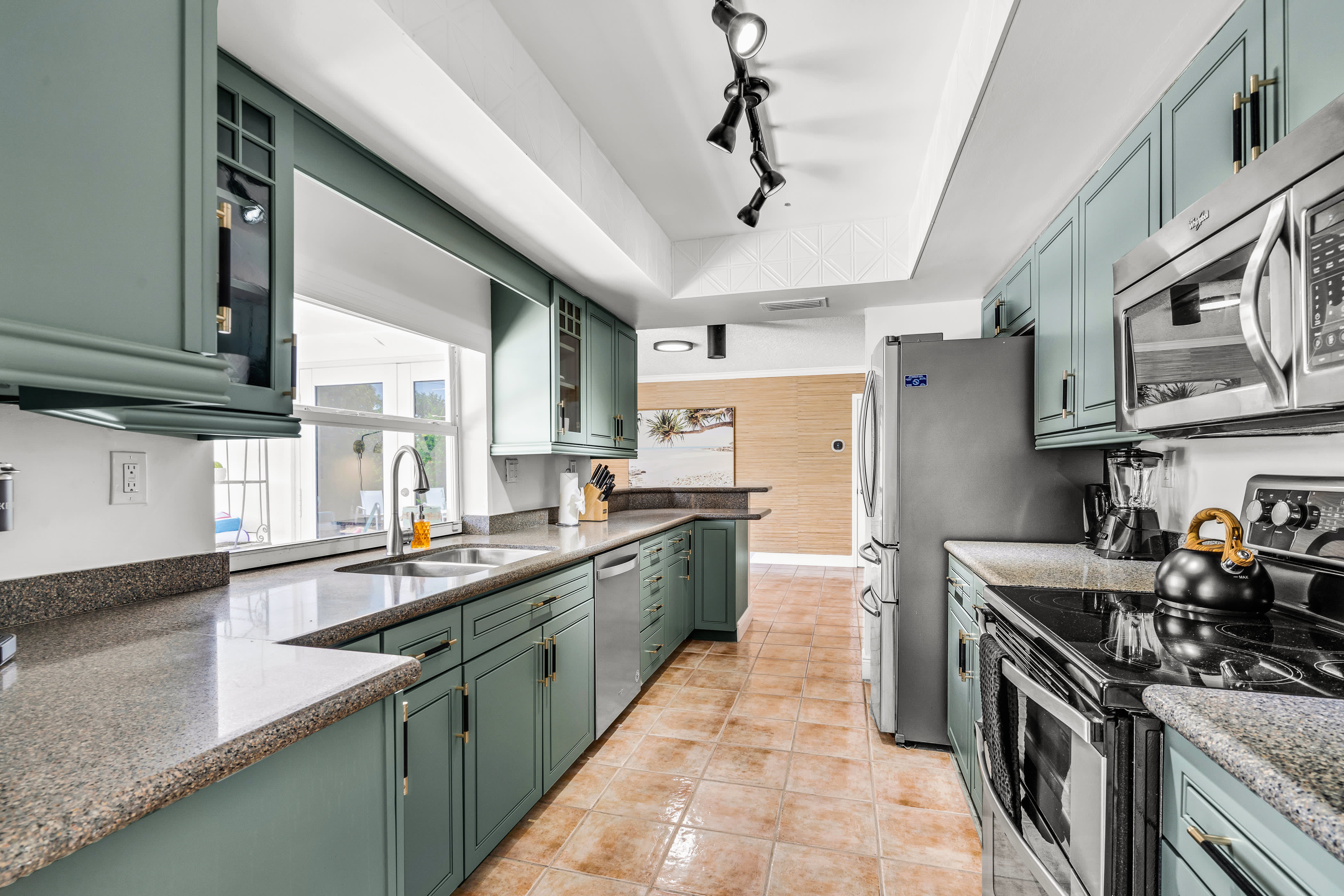 6421 Ne 22nd Ave – photo 4